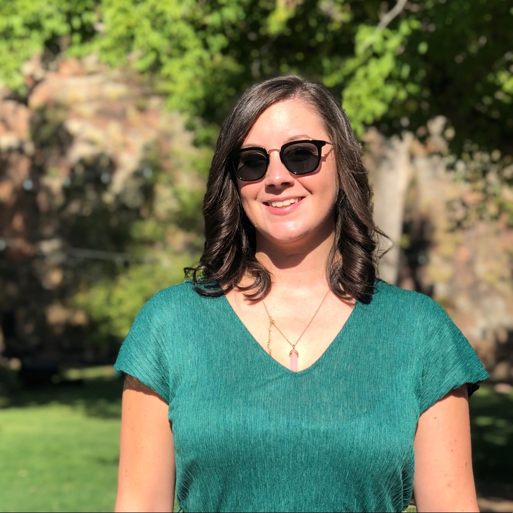 Meet your Posher, Stephanie